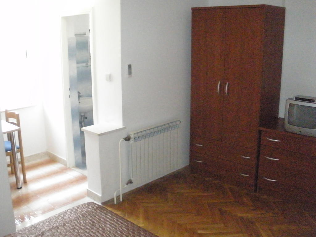 Apartments Sunce Mlini Rom bilde