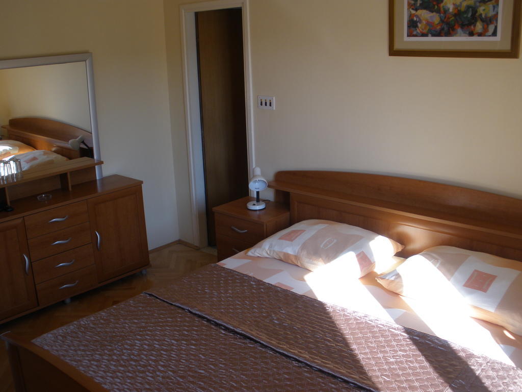 Apartments Sunce Mlini Rom bilde