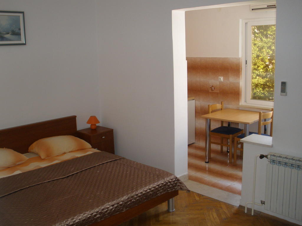 Apartments Sunce Mlini Rom bilde